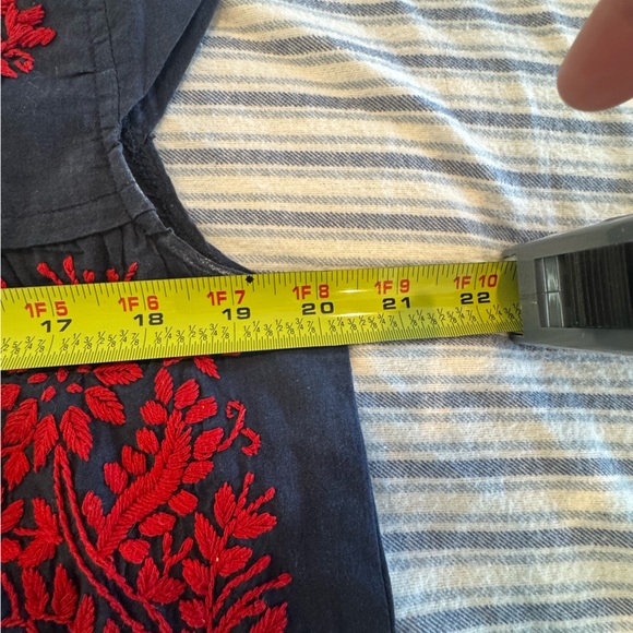 Madison Mathews Smocked Top Blue Red Embroidered Sleeveless Blouse - Size Medium - Picture 6 of 7